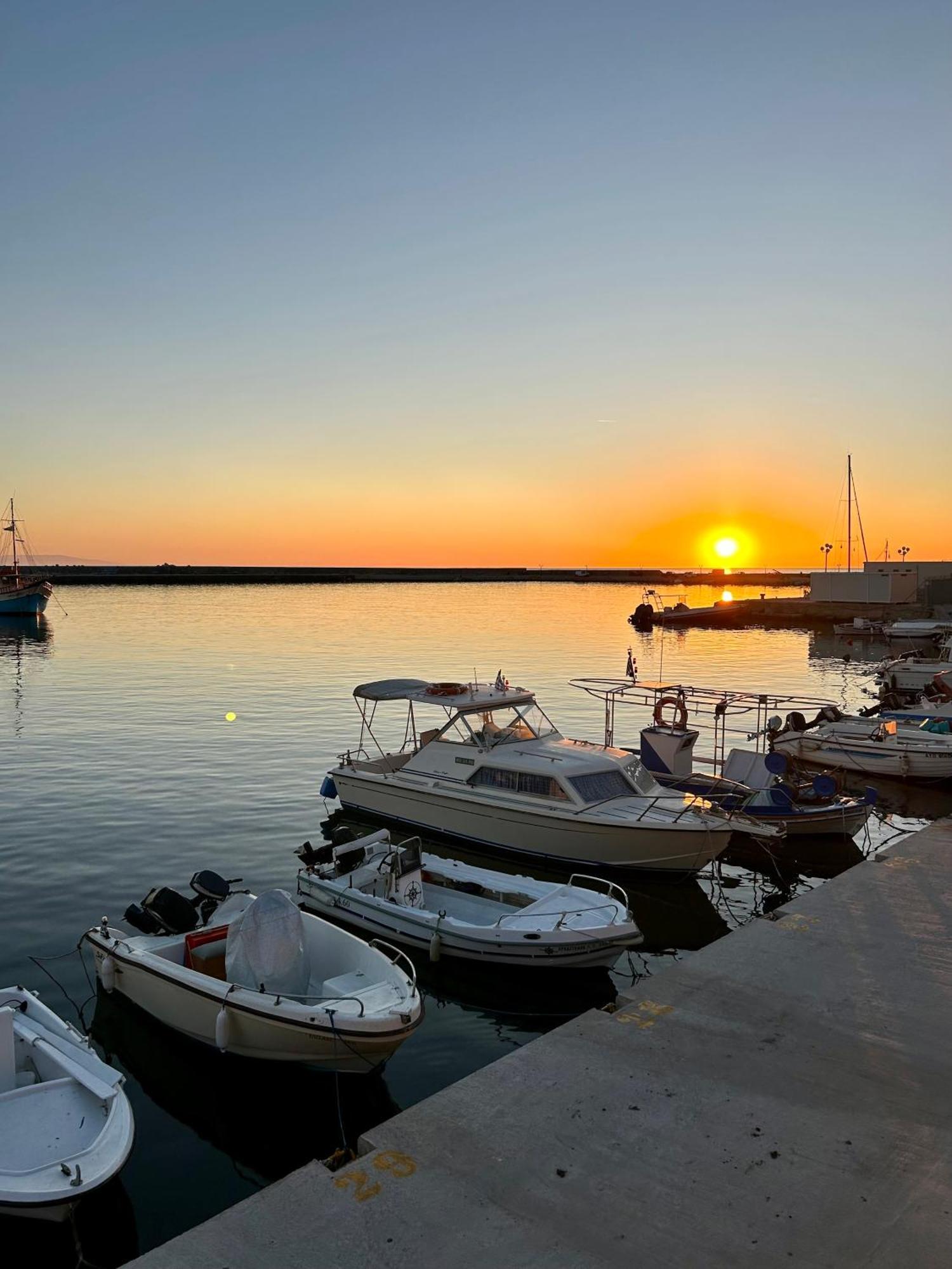 Ocean View Studios And Luxury Rooms Plomari Exterior foto